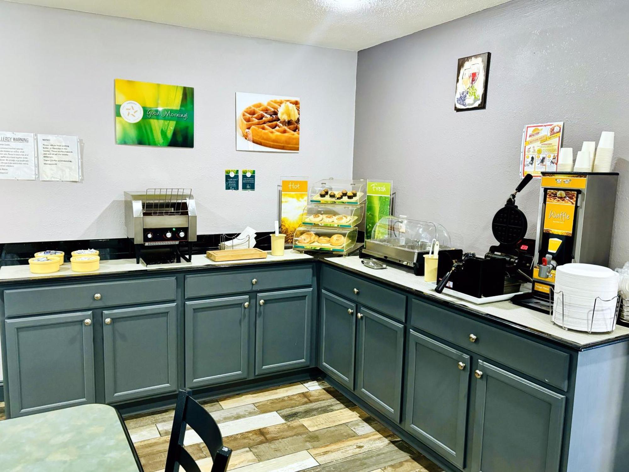 Quality Inn Raynham - Taunton Екстериор снимка