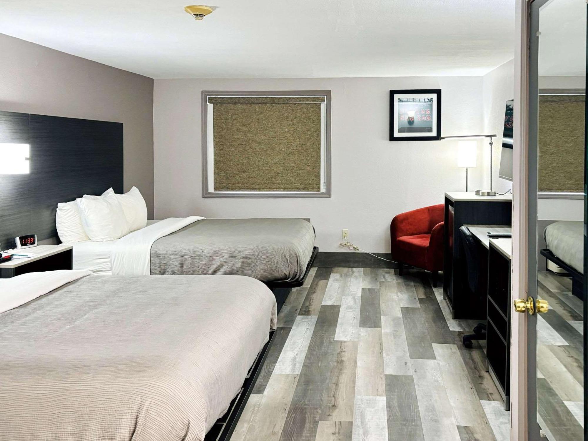 Quality Inn Raynham - Taunton Екстериор снимка